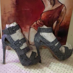 Qupid Jeans GLADIATORS size 6